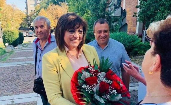 Корнелия Нинова: Борисов взима на ръчно управление кампании, но не и кризи