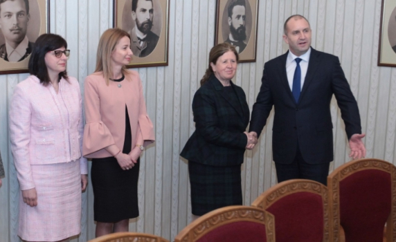 Президентът призова ЦИК: Да намалим броя на недействителните бюлетини