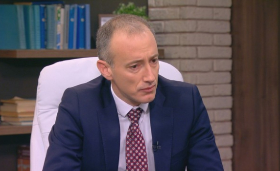 Вълчев: Учебната година вероятно ще бъде удължена до юли 