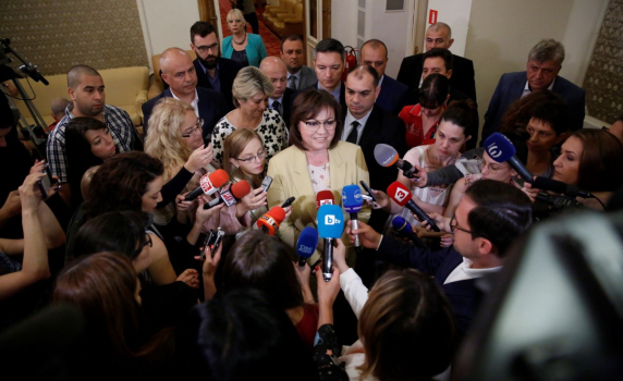 Нинова: Алтернативата на ГЕРБ е - публичен регистър, без мъртви души, машинно гласуване, видео наблюдение
