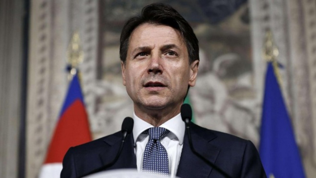 Премиерът на Италия подаде оставка