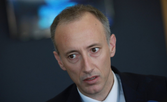  Красимир Вълчев: От понеделник започва електронно обучение за учениците