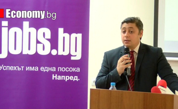 Експерт в конфликт на интереси ще съветва МОН за луди пари 