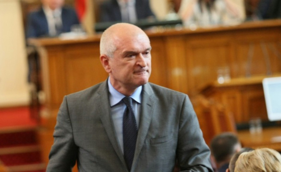 Оставката на Главчев - успех за БСП и Цветанов