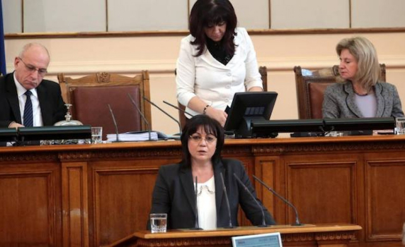 Нинова: Кое е по-важно – здрава нация или пътища и тол-система?