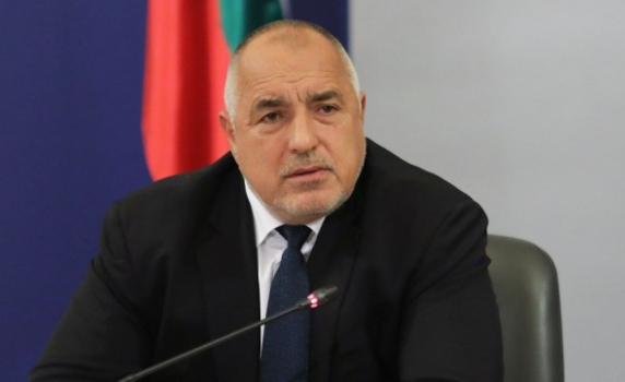 Борисов за Радев: Заседнал е в тресавището 