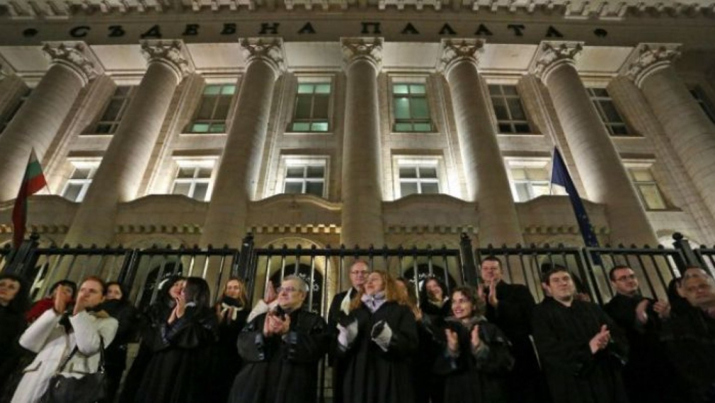 Съдии до Брюксел: Има зависимости на най-високо ниво в управлението 