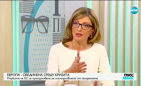 Захариева: Президентът се държи като опозиция