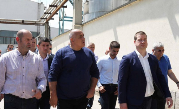 Борисов хвърля половин милион от бюджета за изкупуването на частни улици в Стара Загора 