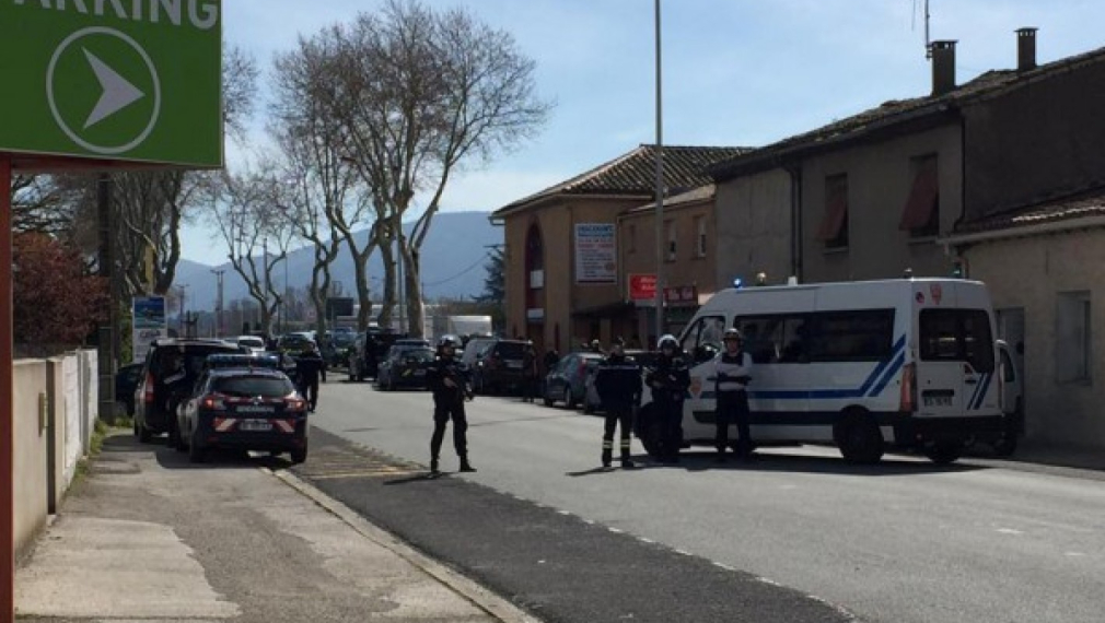 Заложническата драма във Франция приключи с четирима убити, сред които и похитителят