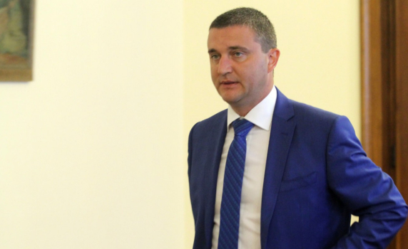 Горанов: Не трябва да се финансират научни звена