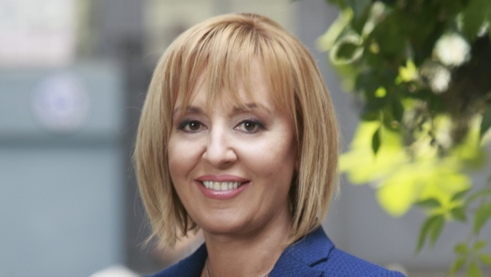 Манолова призова президента да не подписва за Гешев