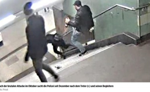 Българин е ритнал жена в берлинското метро. Всички са българи