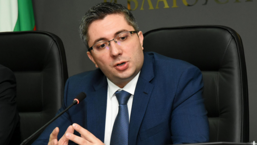 Нанков: Возя се в колата на премиера, защото имам какво да отчета