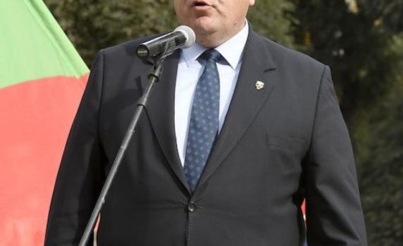 Каракачанов: Кръстник съм на трите деца на Бобоков, това са работливи хора