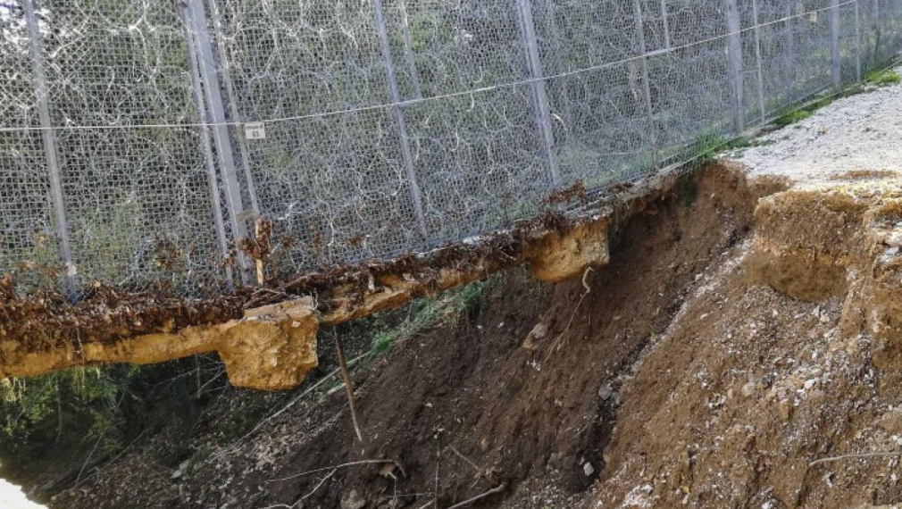 С „оградата“ БСП нацели Борисов право в слабините