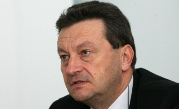 Ерменков: Говори ли премиерът глупости, е страшно за държавата