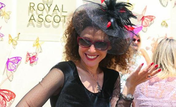 Кралица Елизабет ІІ, шапки и коне – просто Royal Ascot от 300 години 