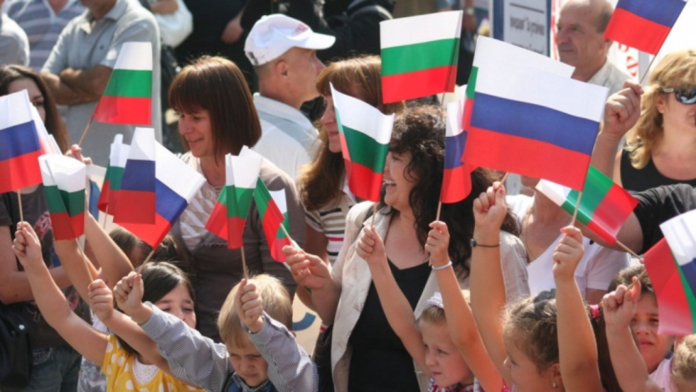 Марк Галеоти: България е "пленена" от Москва и е нейния троянски кон в ЕС и НАТО