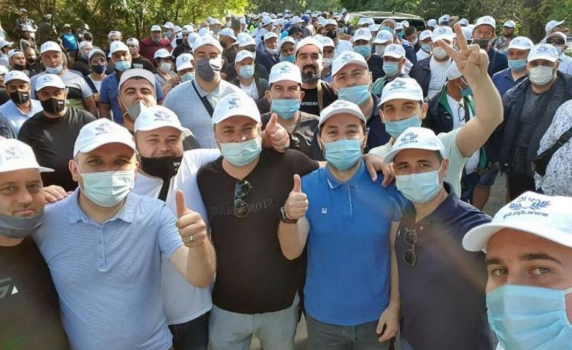 Карадайъ пристигна в Росенец. Над 5000 активисти на ДПС готови да защитават Доган