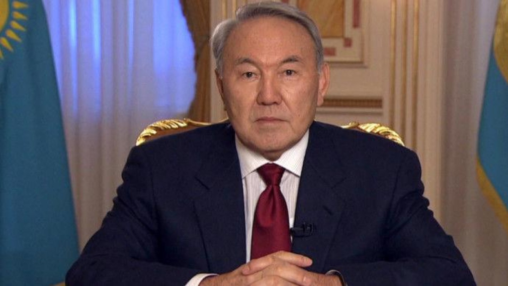 Президентът на Казахстан Нурсултан Назарбаев подаде оставка след 30 години на власт