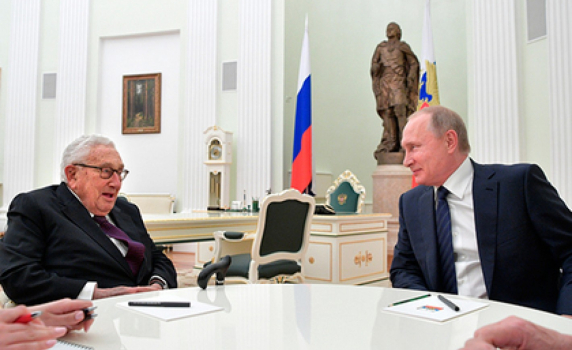 Путин се срещна с бившия държавен секретар на САЩ Хенри Кисинджър