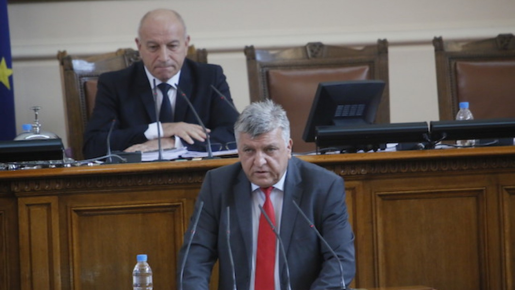 Манол Генов към екоминистъра: Не сте бухалка, а маша за интереси