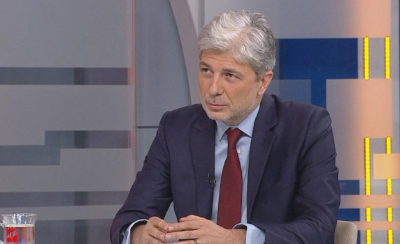 Министърът на екологията ще раздава пелети на бедните 