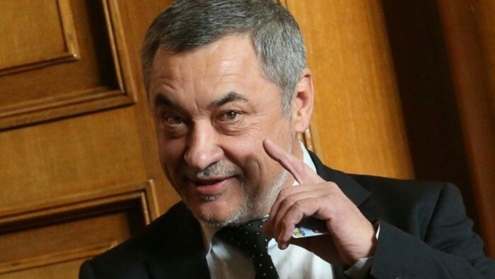 Валери Симеонов с нова изцепка: Предлага 20 400 лв. на депутатка от БСП, ако роди 3 деца