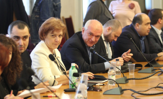 Бюджетната комисия отхвърли ветото на президента за лекарствата