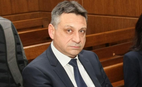 Обвиниха бившия разузнавач №1: облагодетелствал фирма