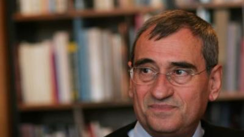 И проф. Богдан Богданов не се извини, че е доносничил на политическата полиция на комунистическата държава