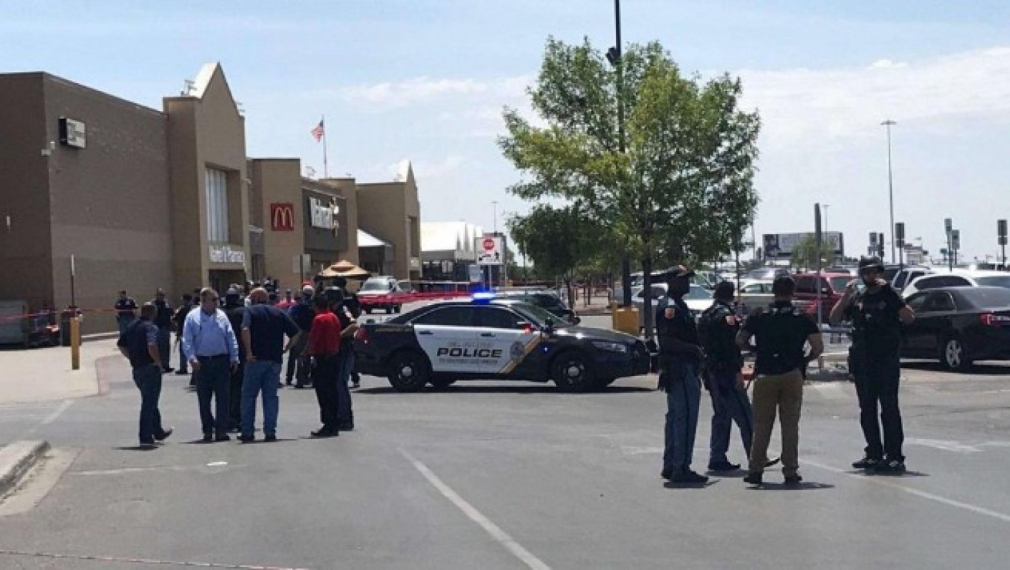 Най-малко 20 убити при стрелба в МОЛ в Тексас