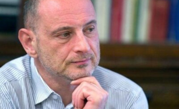 Епидемиологът Уилям Даб: Трябва да осъзнаем, че сме в състояние на война 