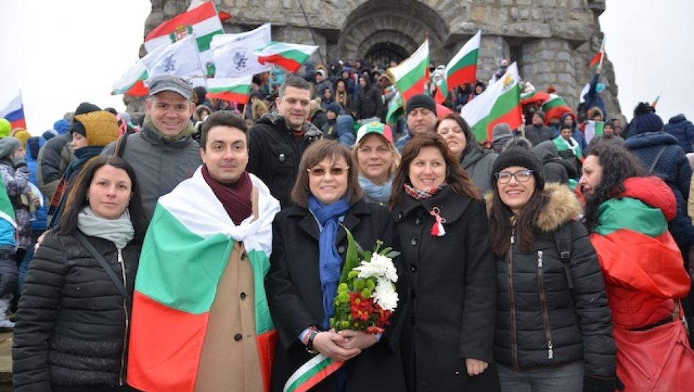 Корнелия Нинова от Шипка: Да отхвърлим страховете, да бъдем свободни хора!