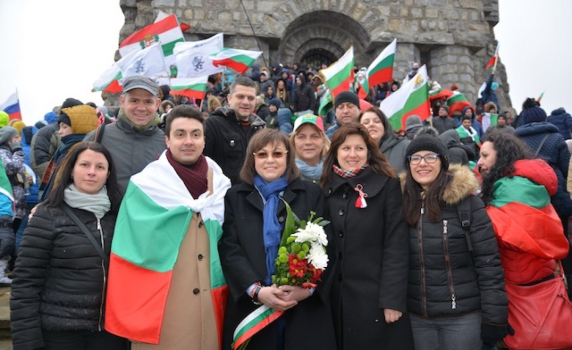 Корнелия Нинова от Шипка: Да отхвърлим страховете, да бъдем свободни хора!