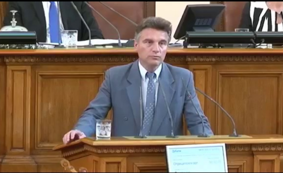 БСП иска оставката на Бетина Жотева: Няма място в СЕМ!