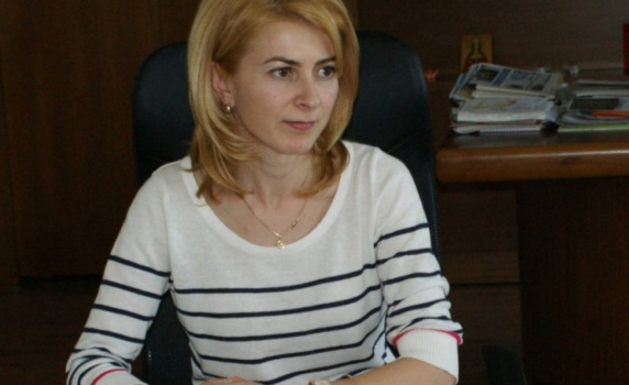 Хризантеми за габровската кметица