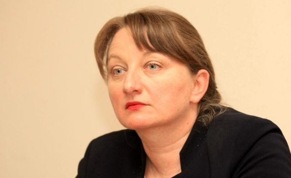 Деница Сачева: За три години парите за болнични са нарастнали с 200 млн. лв.