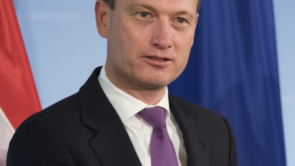 Ден преди визитата си в Москва, холандският външен министър призна, че е излъгал за среща с Путин