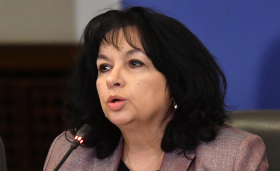Петкова: Лъжа и манипулация е, че ще затворим АЕЦ "Козлодуй"