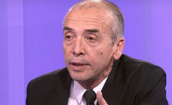 Доц. Мангъров: Пик на коронавируса у нас няма да се случи