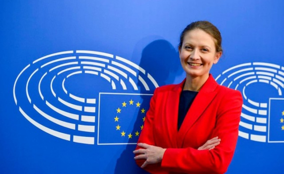 Цветелина Пенкова: България ще получи 812 млн. евро от обявената от ЕК сума за борба с коронавируса