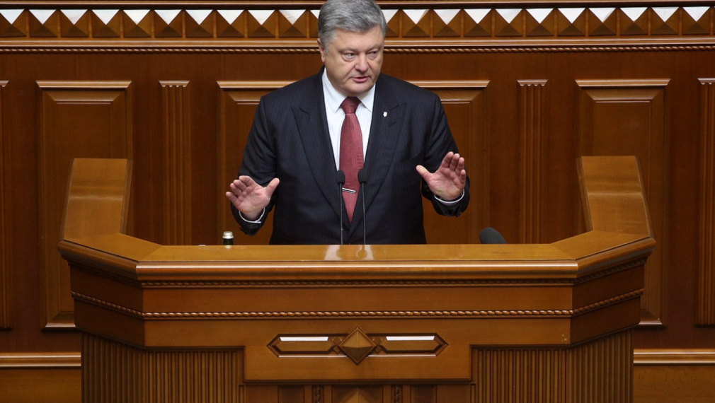 Президентът Порошенко ще предложи да се въведе военно положение в Украйна