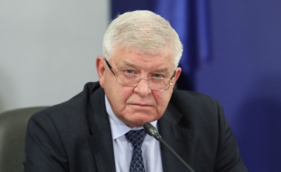 Анананиев до Нинова: Може да проведете събора на Бузлуджа