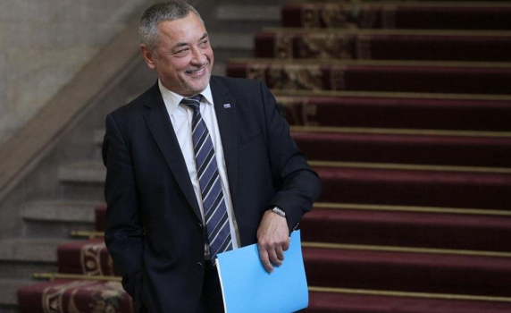 Валери Симеонов не вижда парламентарна криза