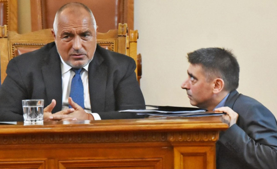 Даниел Кирилов стана правосъден министър със 120 гласа