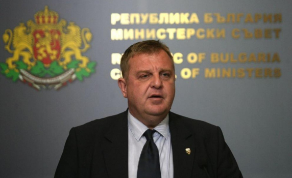 Каракачанов: Не виждам никакви основания за санкции към ген. Цанко Стойков