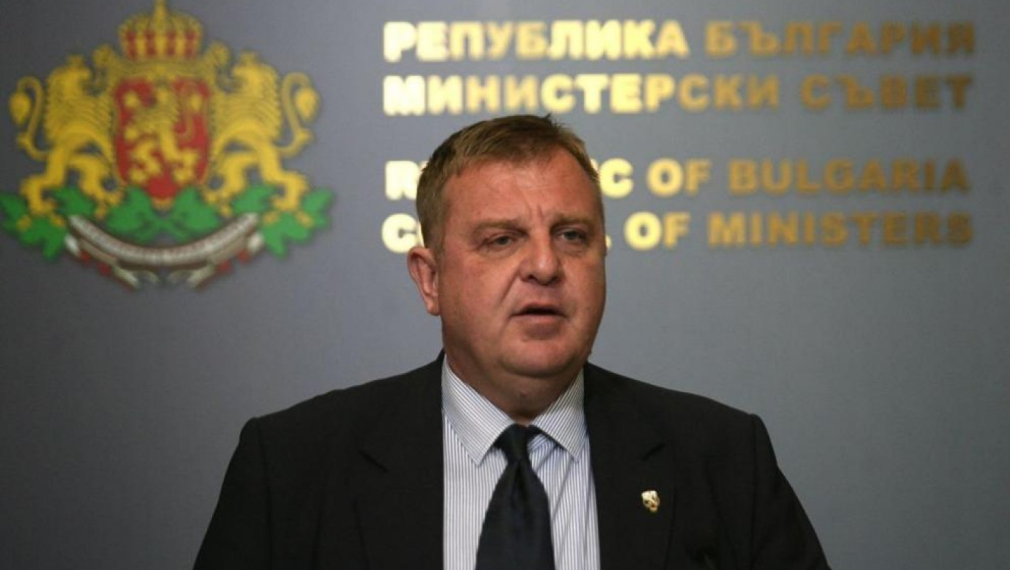 Каракачанов: Проверката показа, че няма служители на МО, замесени в скандала с децата в Сливенско