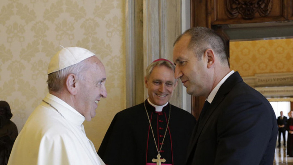 Радев: Папата отдаде признание на българите като пазители на делото на Кирил и Методий